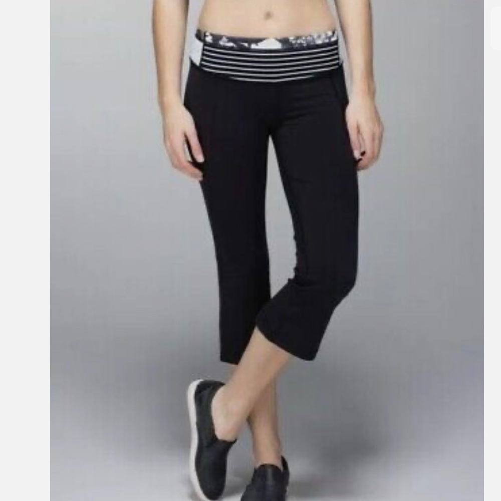 Lululemon Gather And Crow Crop Pants Slit Back Black Quilt Winter Pattern Size 6
